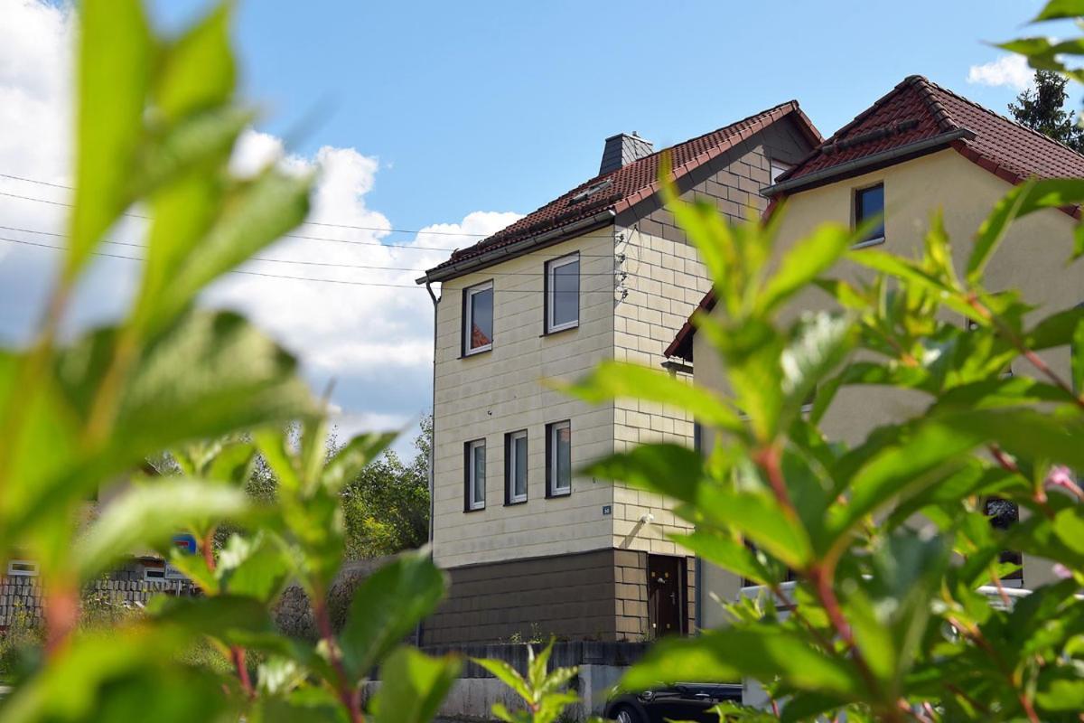 Monteurhaus-Arbeiterunterkunft Haus Markus Suhl Exterior foto